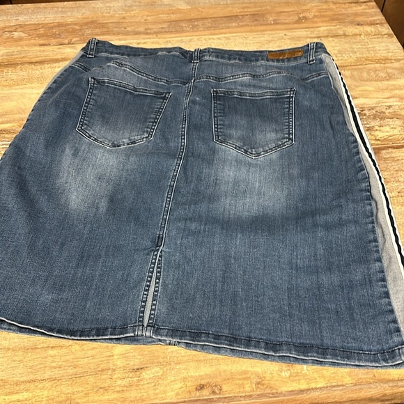 YESTA Denim Skirt - Picture 2 of 6